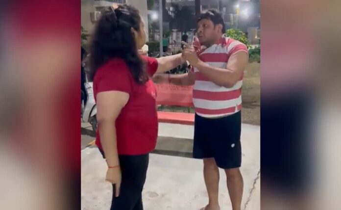 Video: Noida Woman Grabs Man